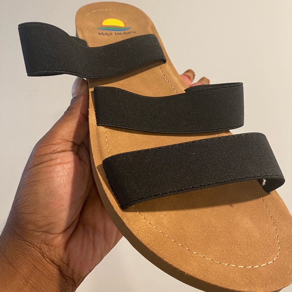 Maui Island flats size 10